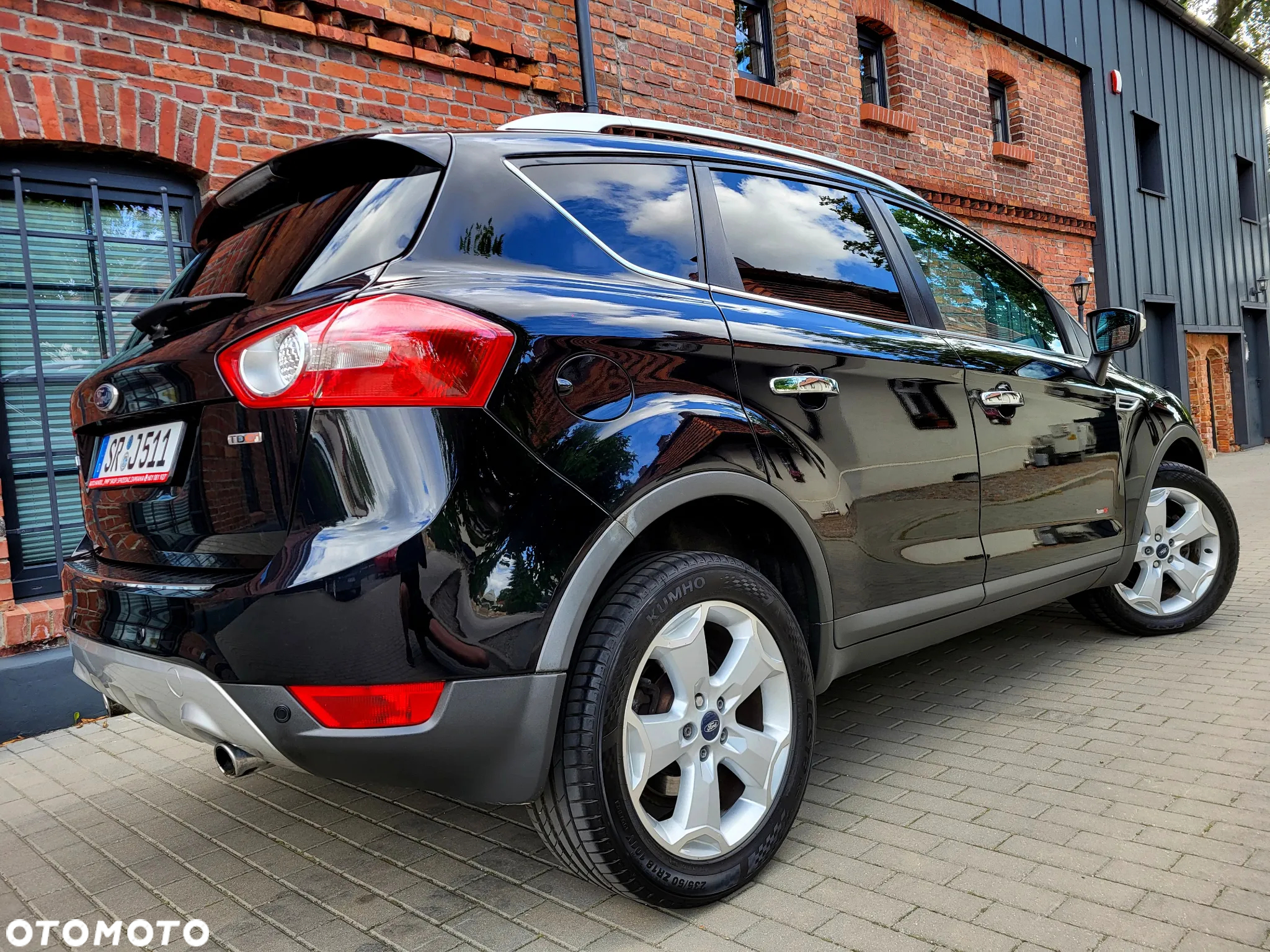 Ford Kuga 2.0 TDCi 4x4 Titanium - 4