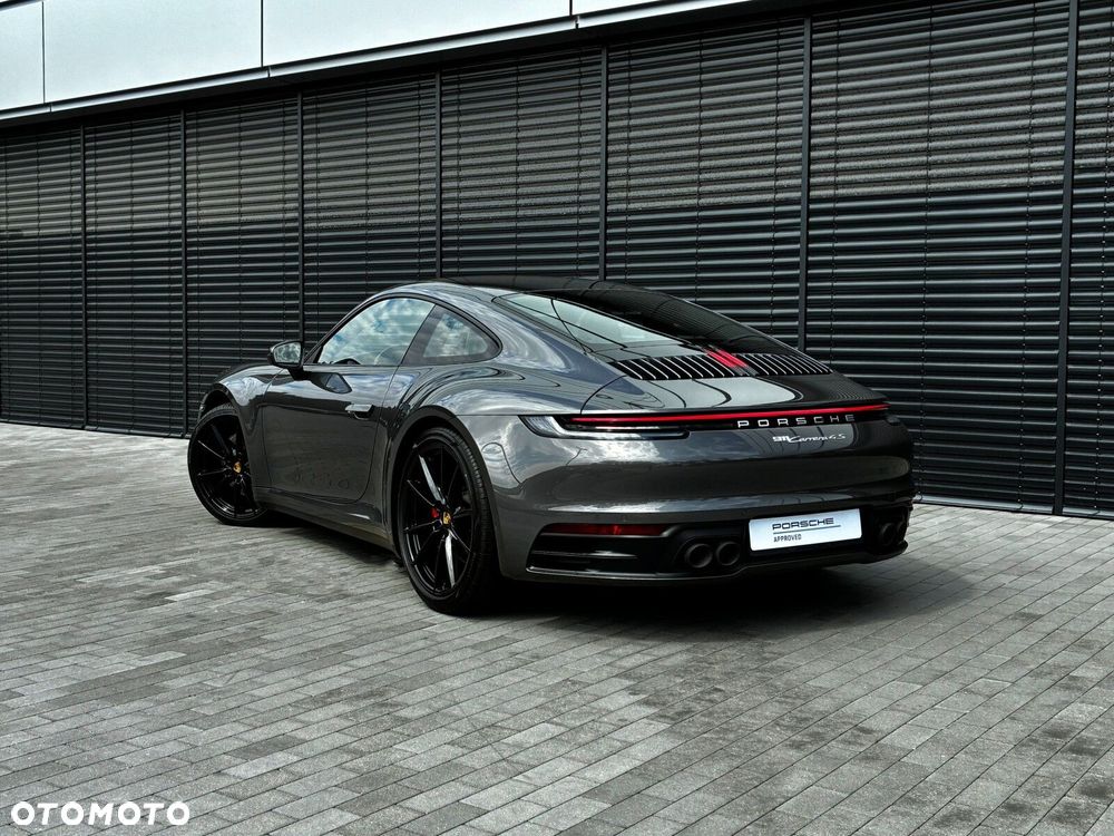 Porsche 911 - 4