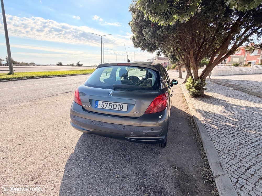 Peugeot 207 1.4 HDi Sport - 21