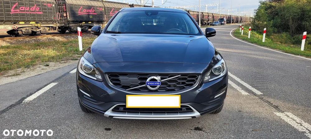 Volvo V60 Cross Country - 15