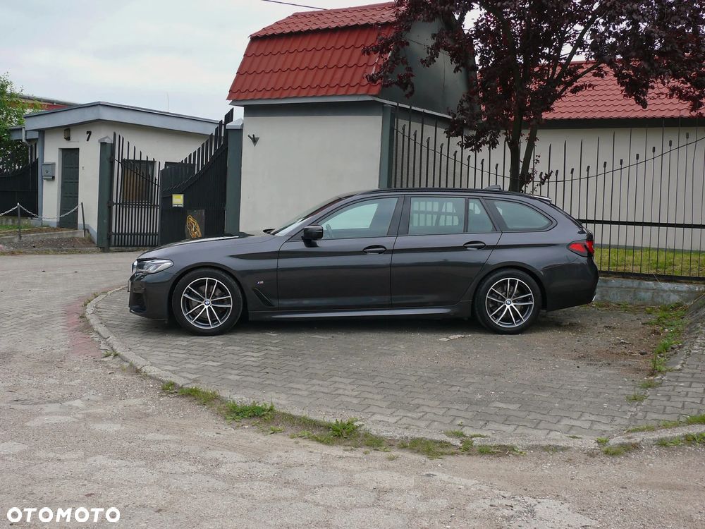 BMW Seria 5 520d M Sport sport - 4