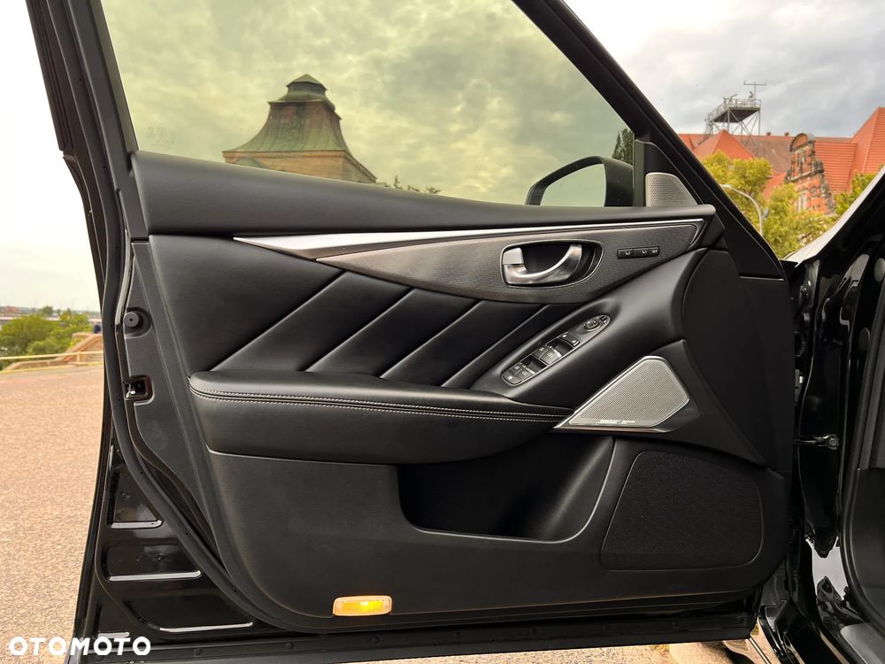 Infiniti Q50 2.0t Premium Executive - 17
