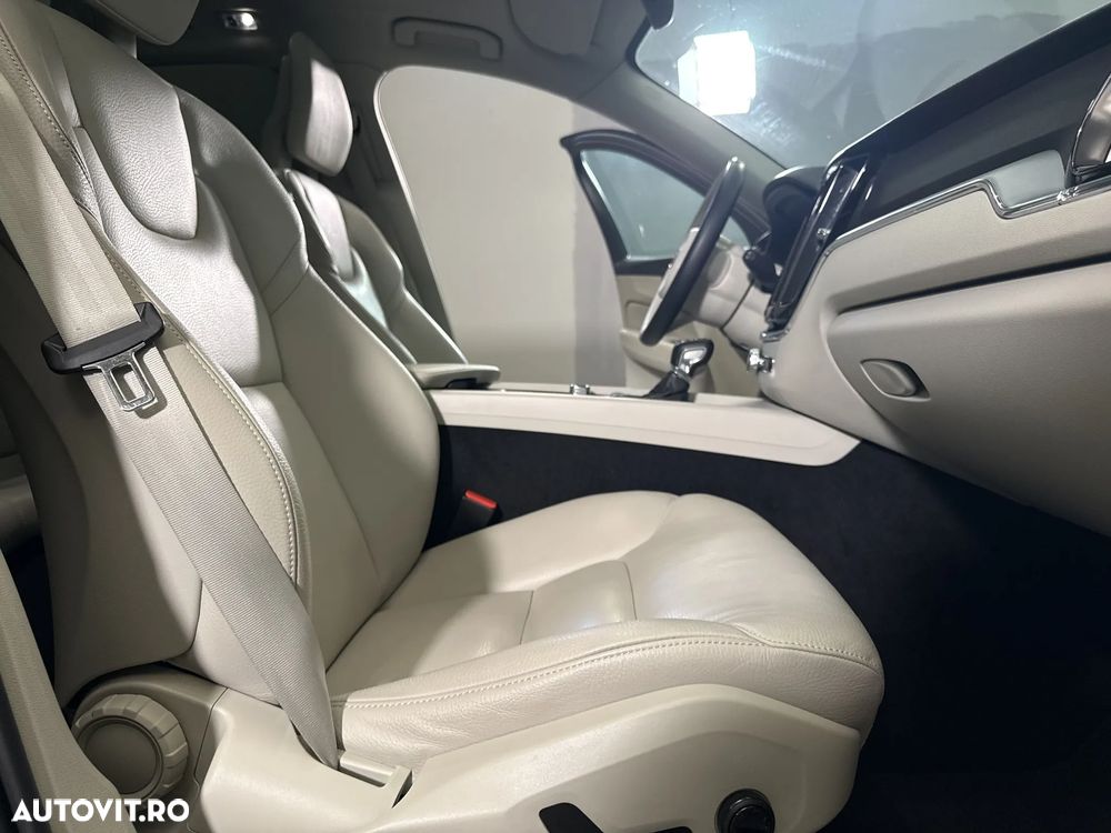 Volvo XC 60 - 12