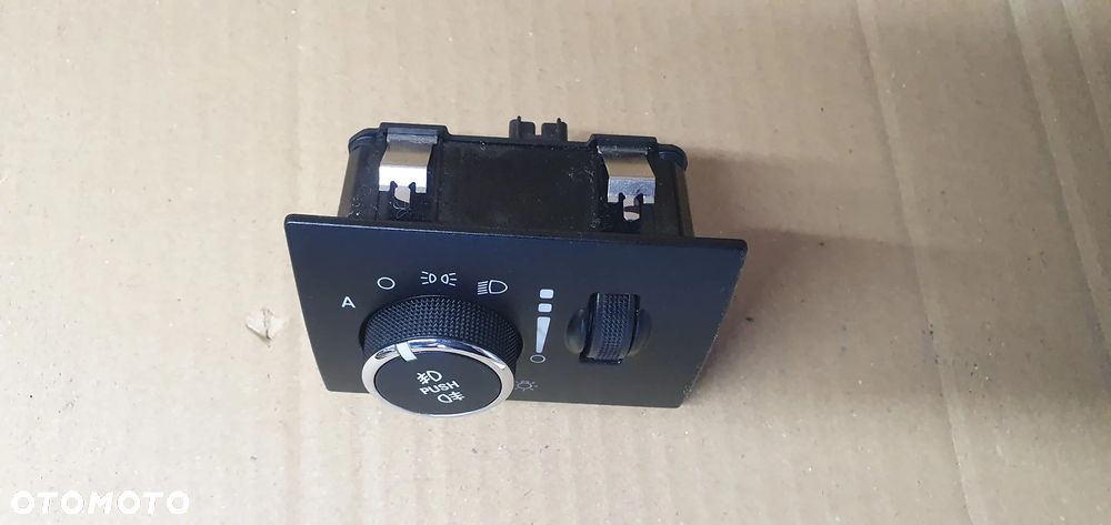 Włącznik przełącznik świateł Jeep Grand Cherokee IV WK2 P68029275AC - 2