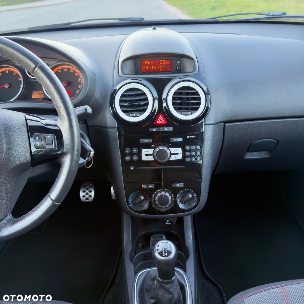 Opel Corsa 1.4 16V Color Edition - 12