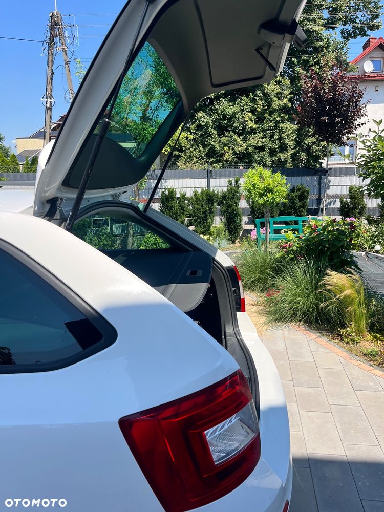 Skoda Octavia 1.6 TDI Elegance DSG - 9