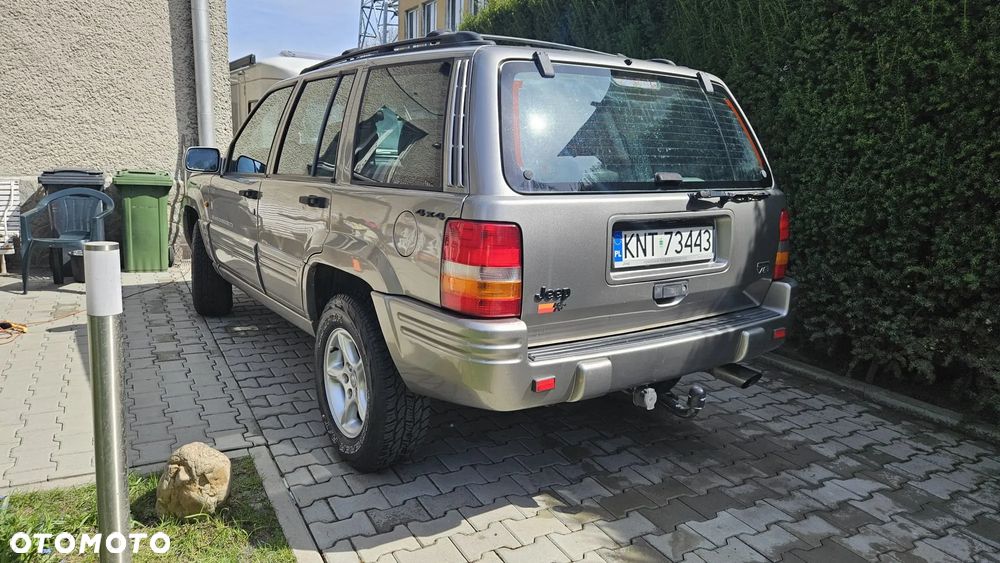 Jeep Grand Cherokee - 14