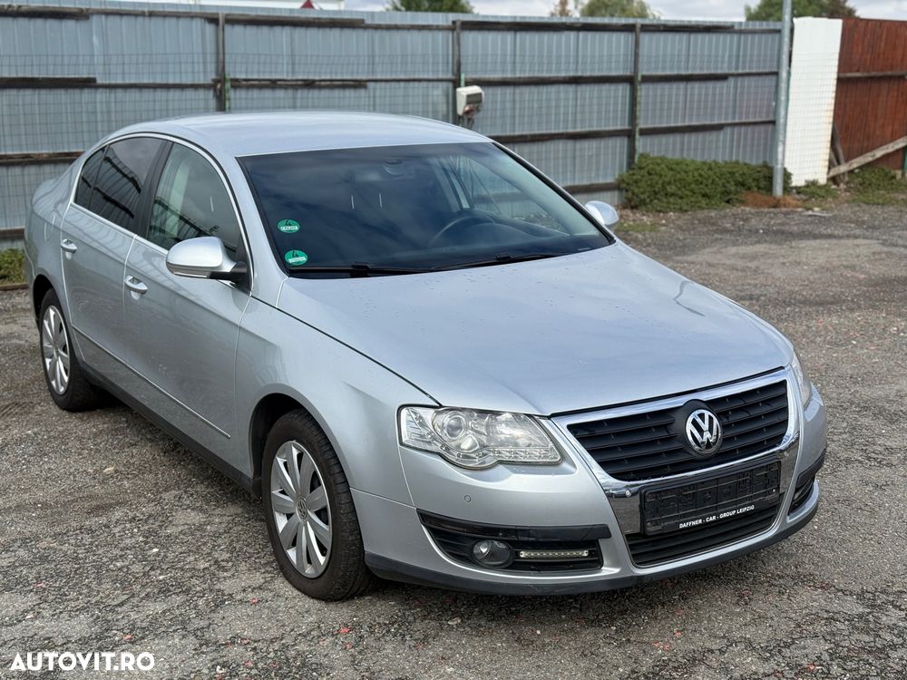Volkswagen Passat 1.6 FSI Comfortline - 2