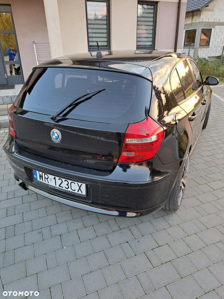 BMW Seria 1 123d - 4