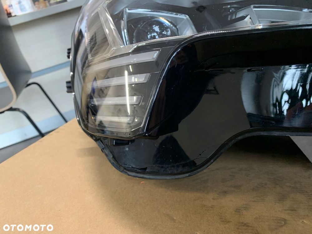 Lampa prawa AUDI ETRON E-TRON 4KE - 8