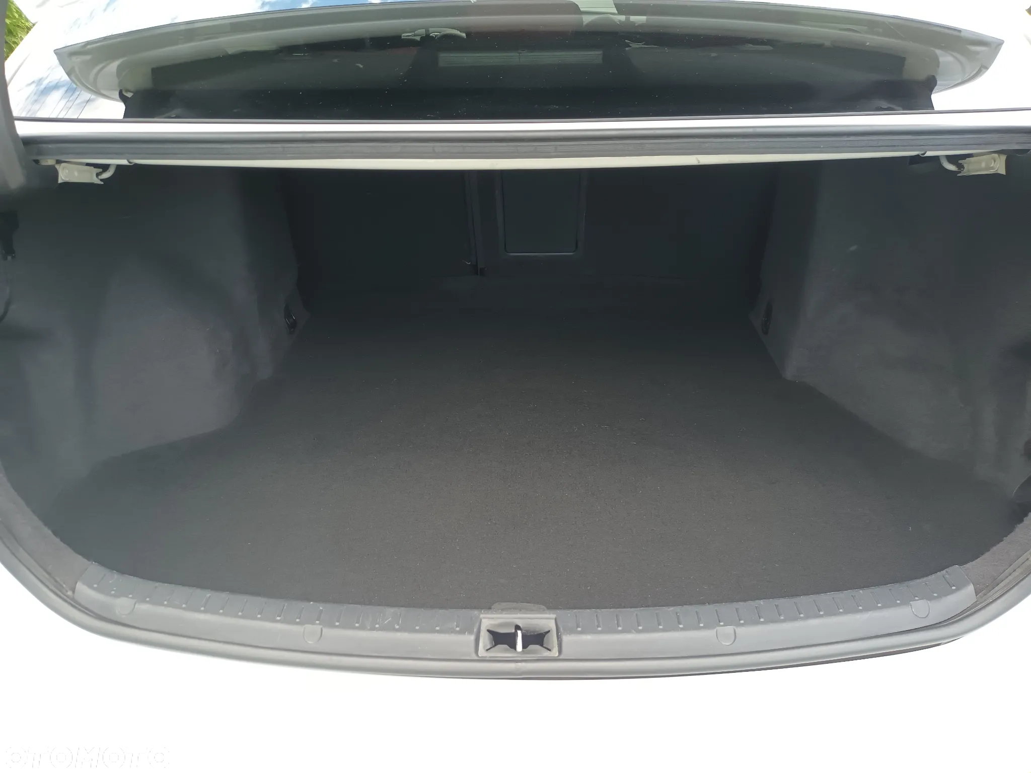 Toyota Avensis 1.8 Selection MS - 15