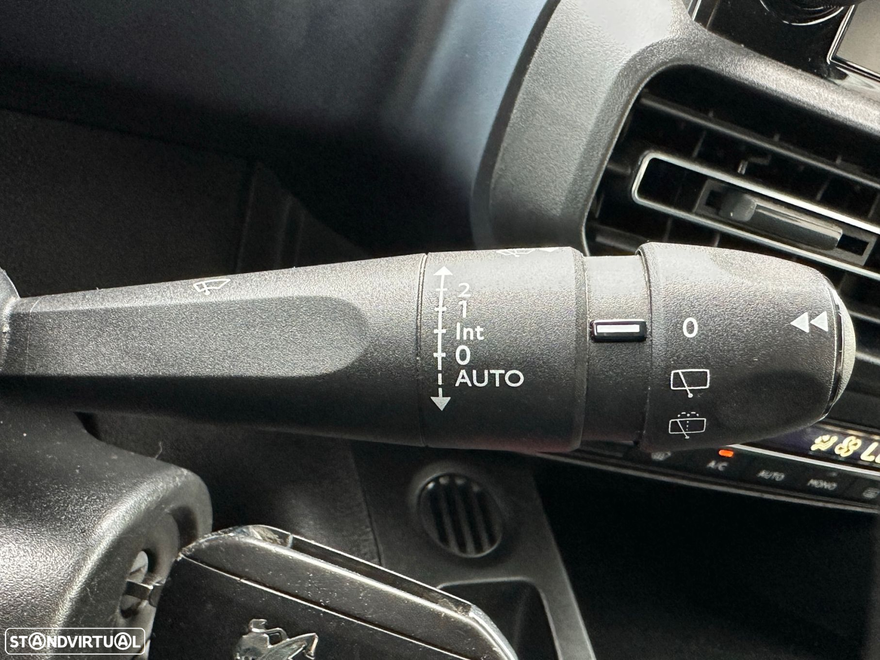 Peugeot Rifter 1.5 BlueHDi Longa Allure - 15