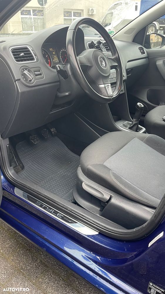 Volkswagen Polo ver-1-2-tsi-blue-motion-technology-style - 13