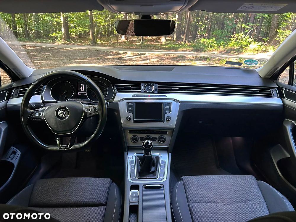 Volkswagen Passat 2.0 TDI BMT Comfortline - 16