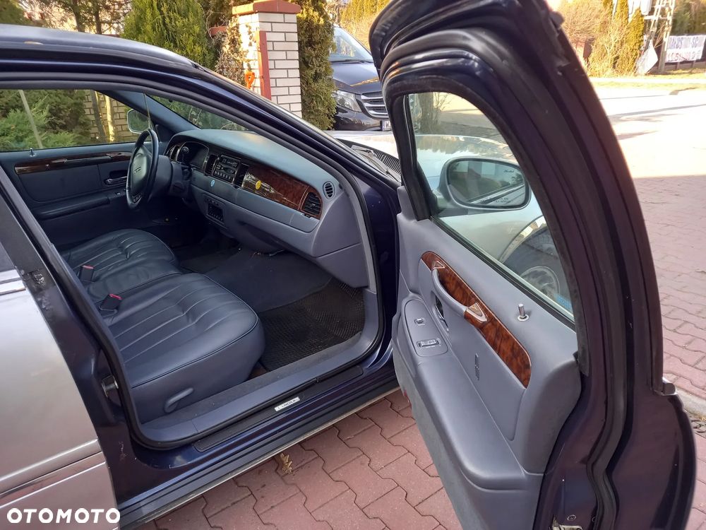 Lincoln Town Car 4.6 STD/Executive - 10