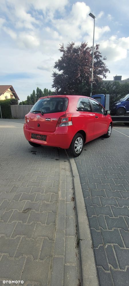 Toyota Yaris - 8