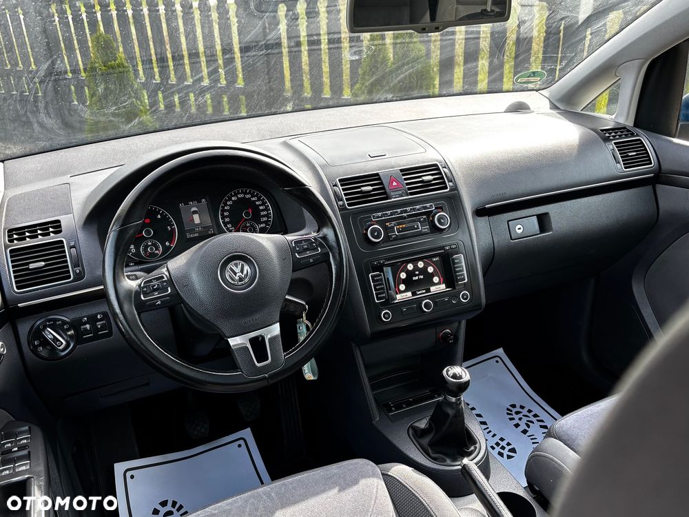 Volkswagen Touran 2.0 TDI DPF BlueMotion Technology Highline - 22