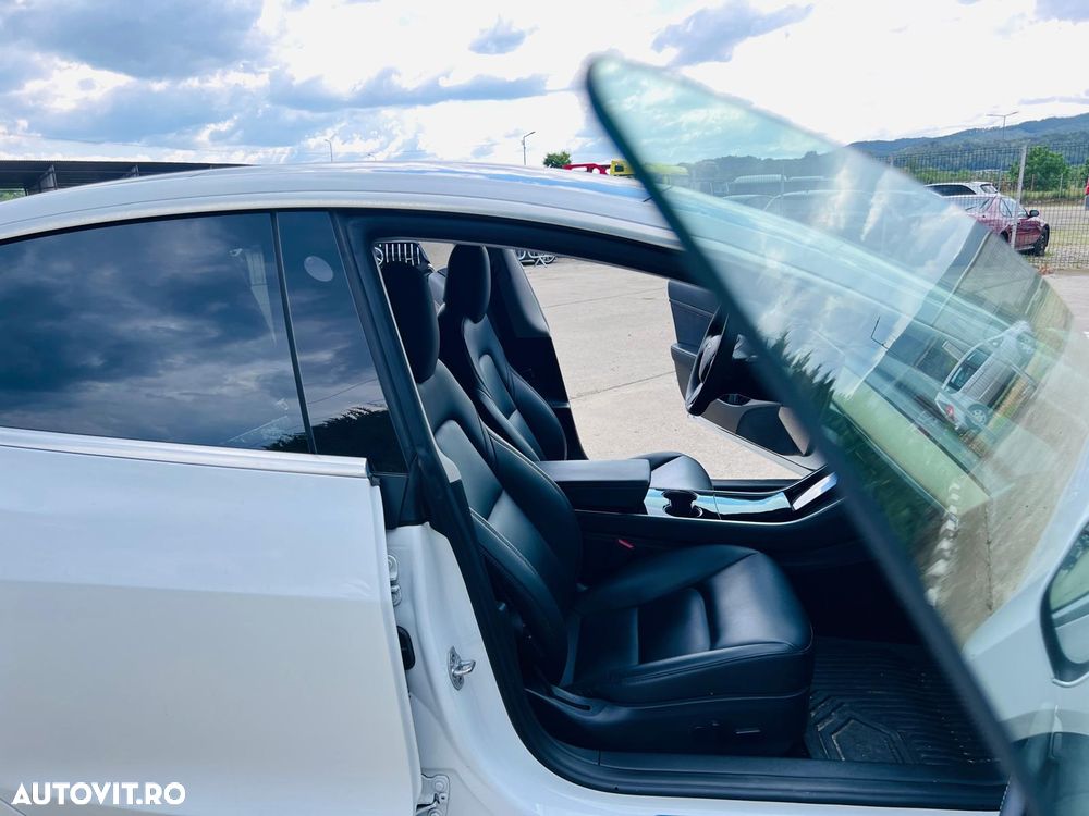 Tesla Model 3 Standard Reichweite Plus Hinterradantrieb - 14
