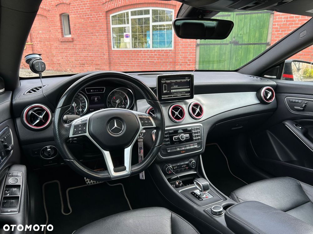 Mercedes-Benz CLA 45 AMG 4Matic 7G-DCT - 11