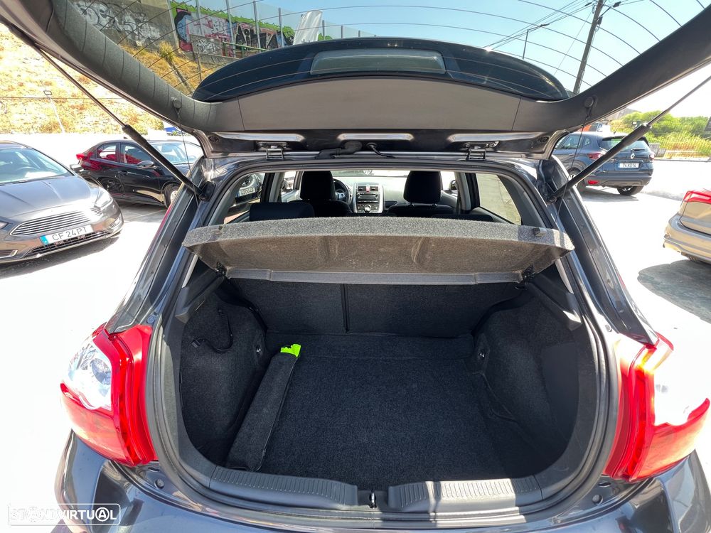 Toyota Auris 1.4 D-4D Sol - 11