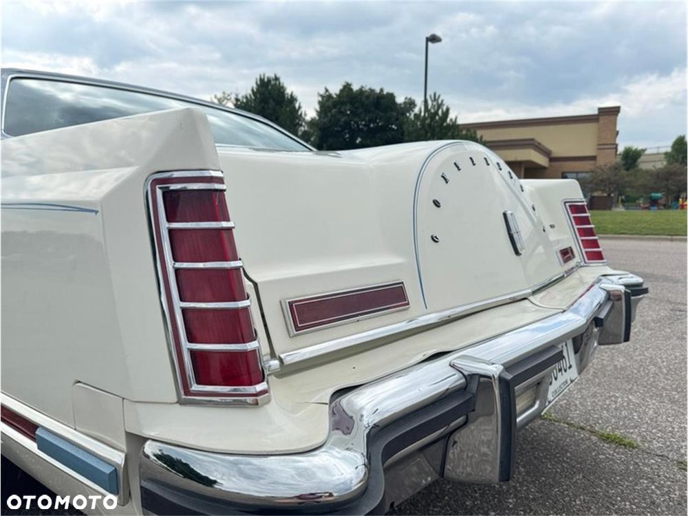 Lincoln Continental - 26