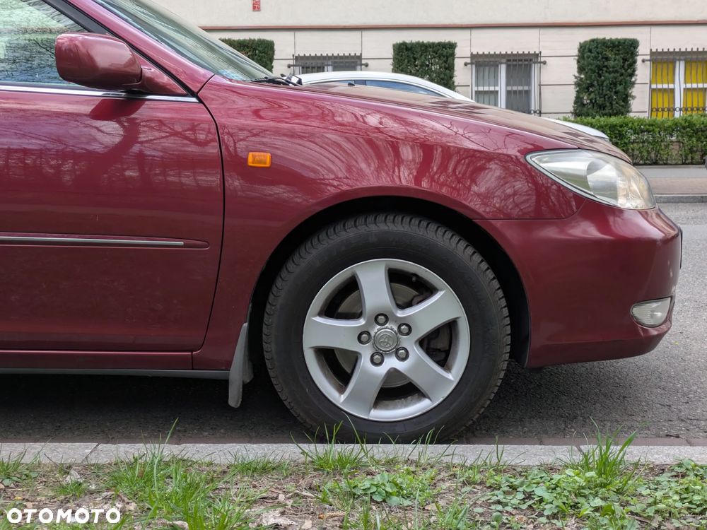 Toyota Camry 3.0 V6 - 14