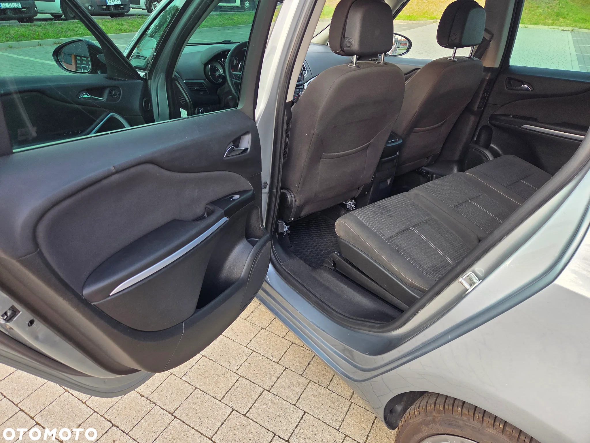 Opel Zafira 1.4 T Cosmo EcoFLEX S&S EU6 - 18