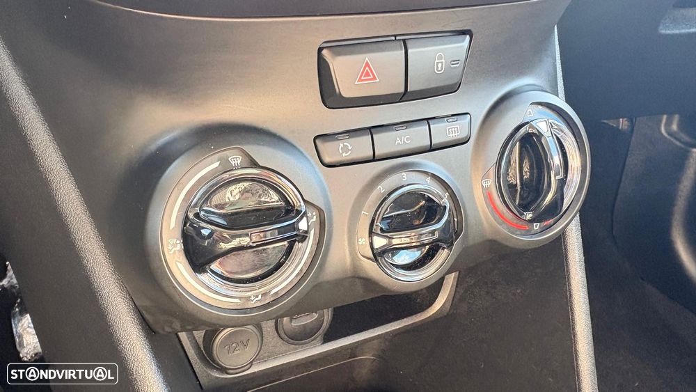 Peugeot 208 PureTech 82 Active - 12