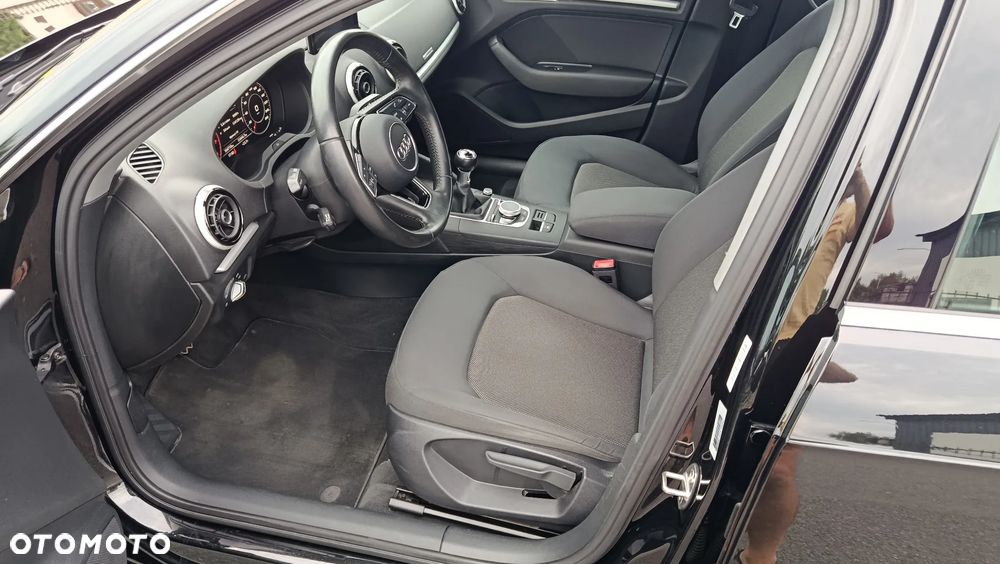 Audi A3 Sportback 1.5 TFSI cylinder on demand sport - 6