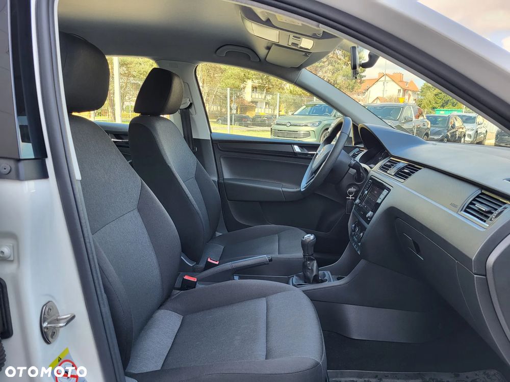 Skoda RAPID 1.0 TSI Active - 13