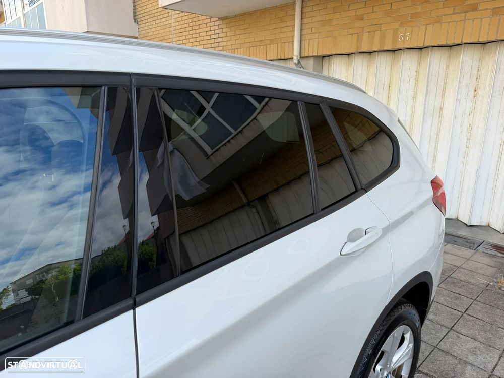 BMW X1 18 d sDrive xLine - 28