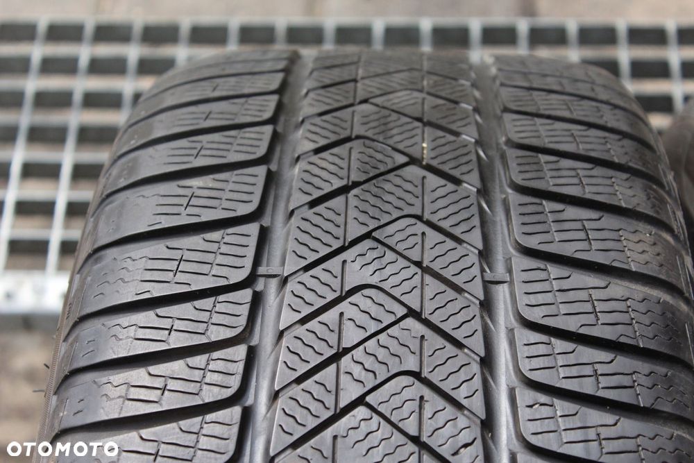2x 275/40R18 PIRELLI WINTER SOTTOZERO 3 MO 103V 20r 6mm - 2