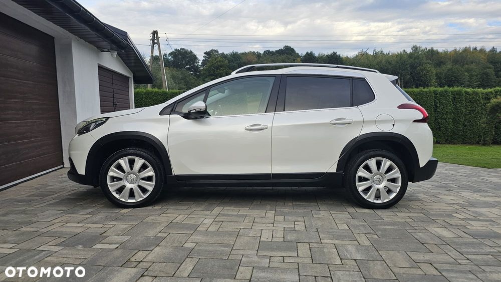 Peugeot 2008 1.2 Pure Tech GPF Allure S&S - 6