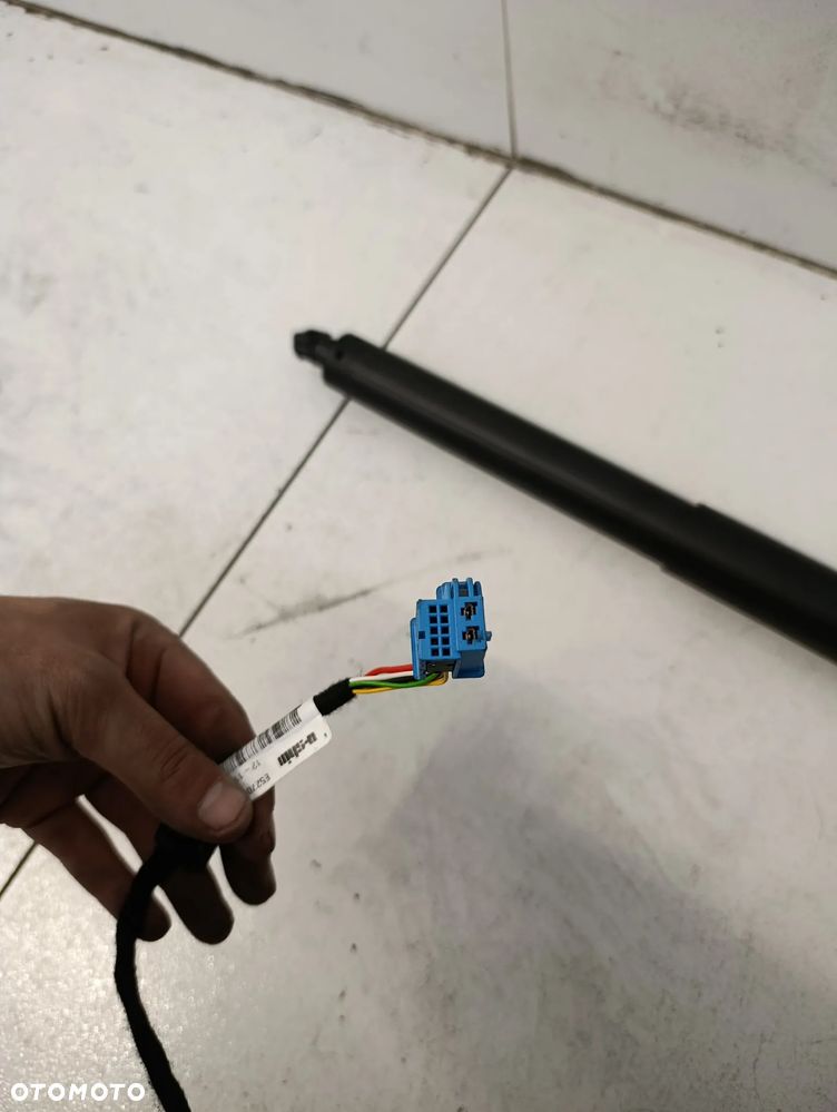 Siłownik elektryczny klapy bagażnika prawy tył Mercedes EQB W243 A243 lift - 4