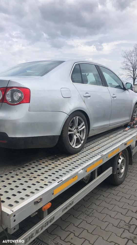 Dezmembram Volkswagen Jetta 1.9 TDI BLS an fabr. 2007 - 2