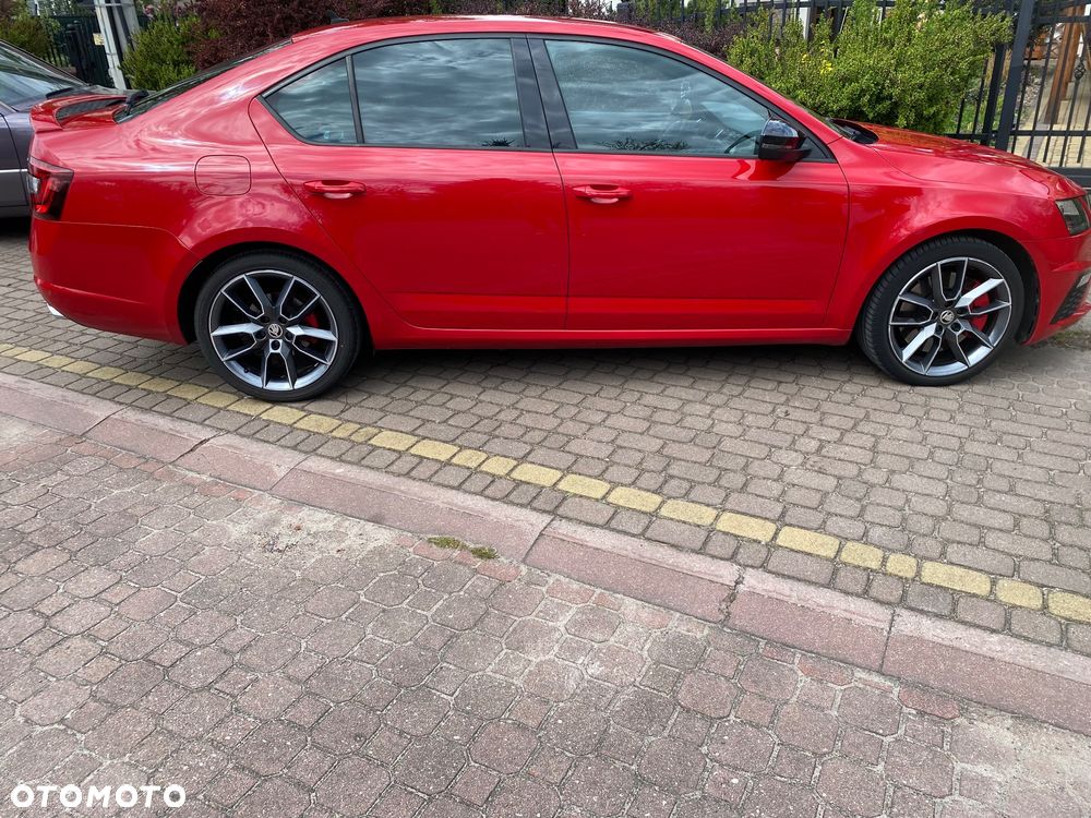 Skoda Octavia 2.0 TSI RS 230 DSG - 8