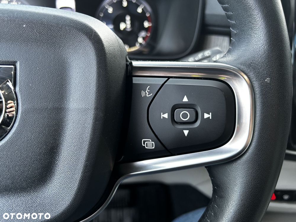 Volvo XC 40 - 22