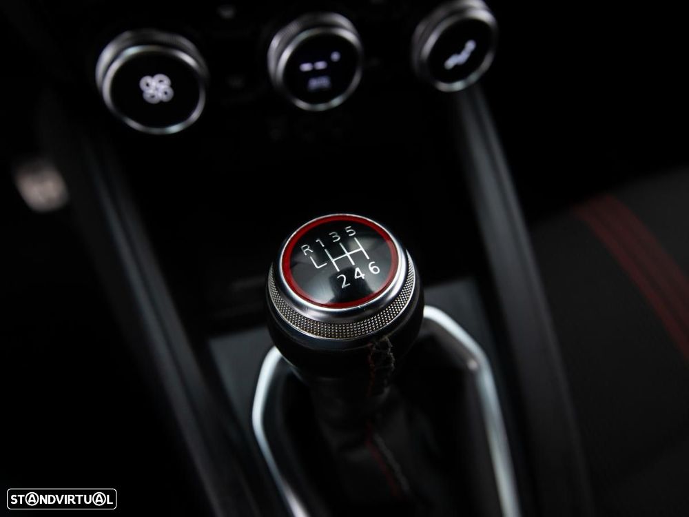 Renault Clio 1.5 Blue dCi RS Line - 17