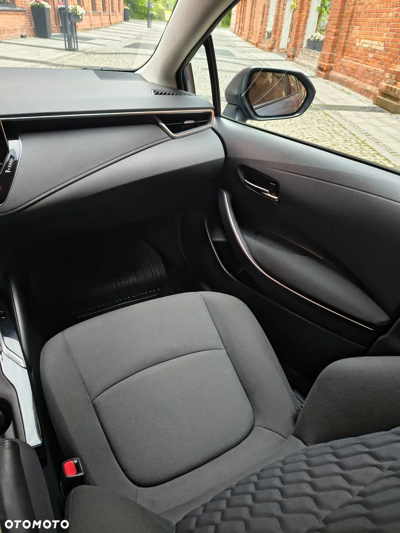 Toyota Corolla 1.8 Hybrid Comfort - 16