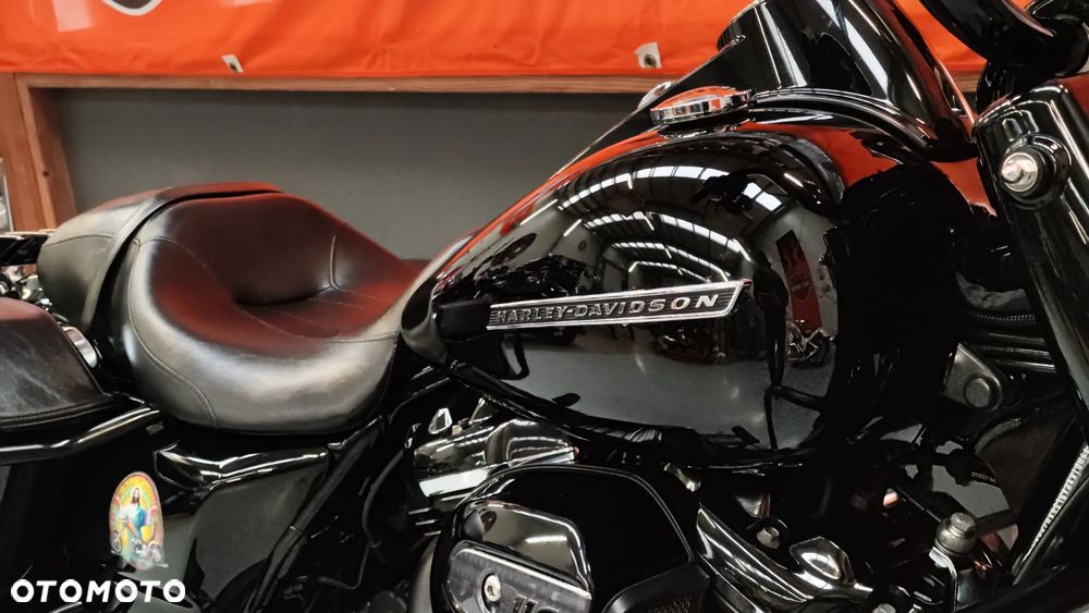 Harley-Davidson Touring Road King - 12