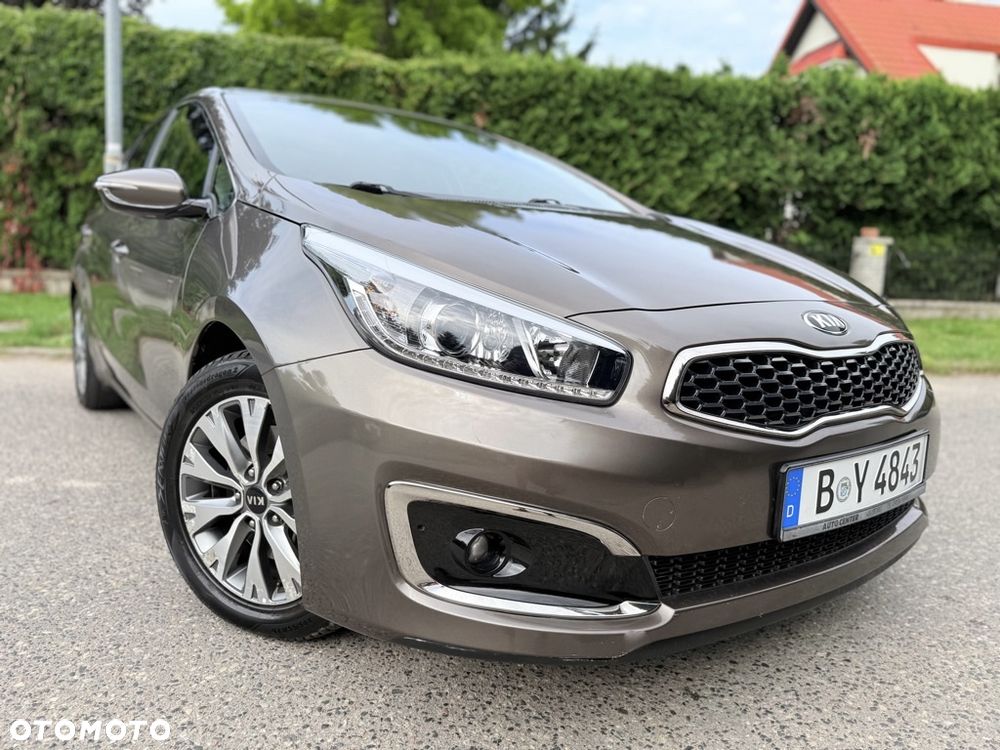 Kia Ceed 1.4 CVVT Dream Team Edition - 9