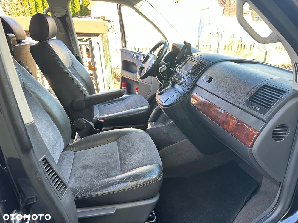 Volkswagen Multivan - 9