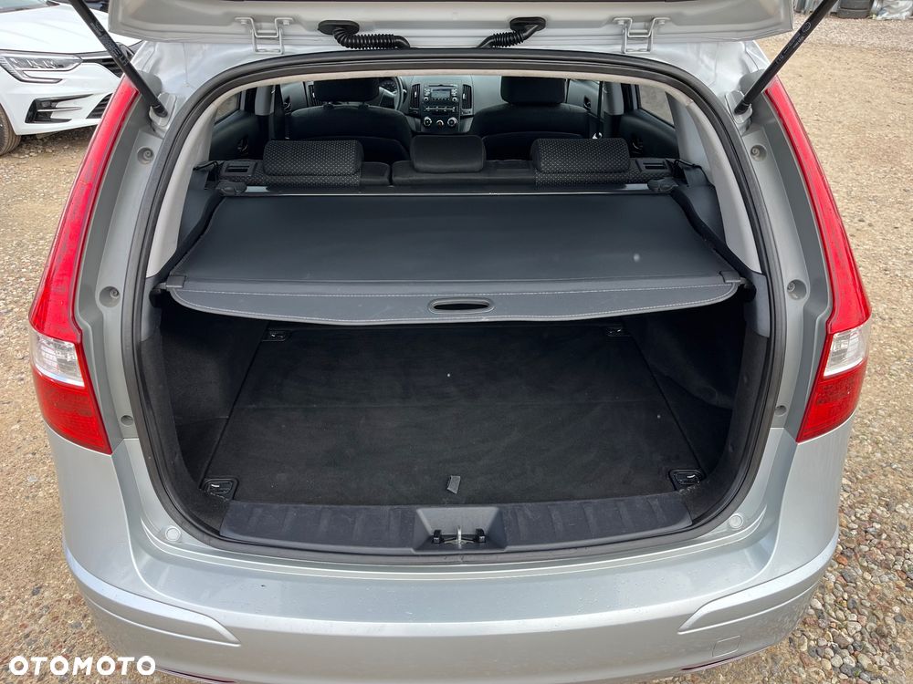 Hyundai i30 i30cw 1.4 blue Comfort - 19
