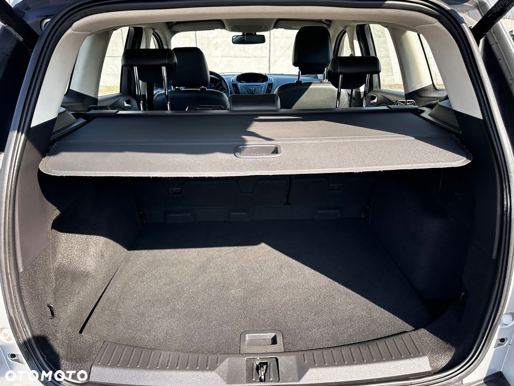 Ford Kuga 2.0 TDCi 4x4 Titanium - 26