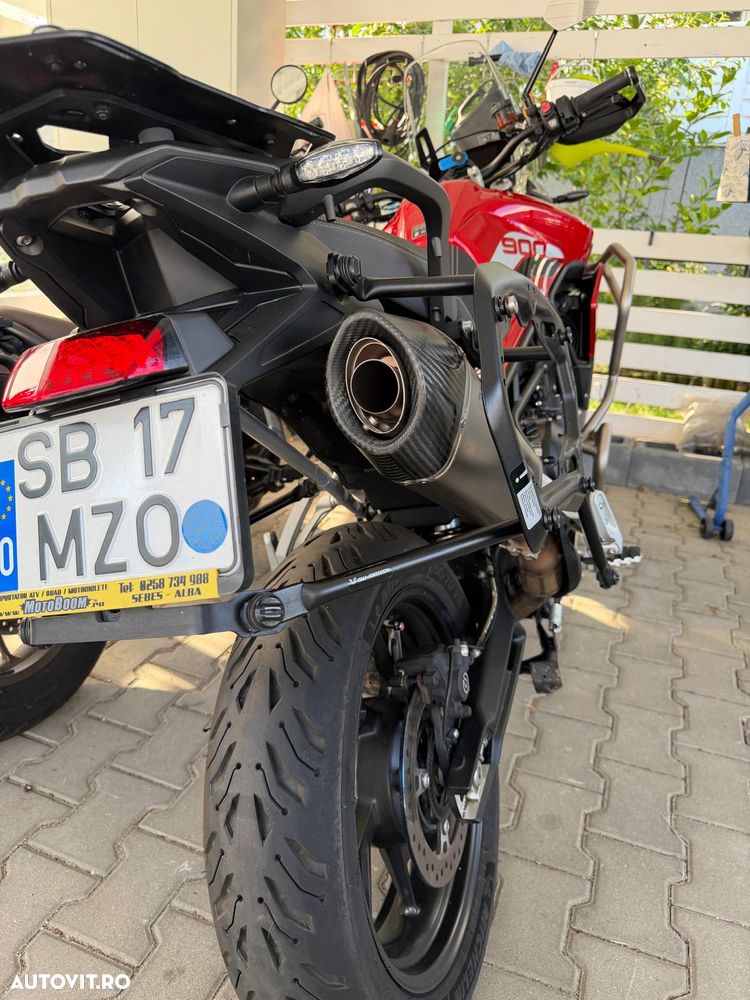 Triumph Tiger 900 - 12