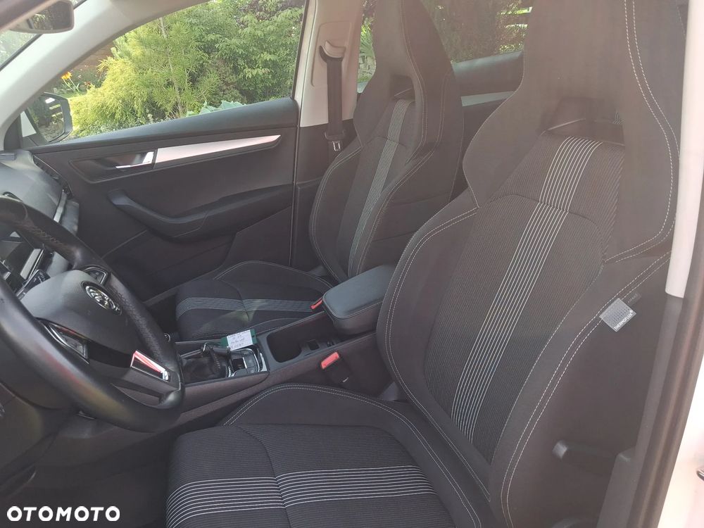 Skoda Karoq 2.0 TDI SCR 4x4 Sportline - 2