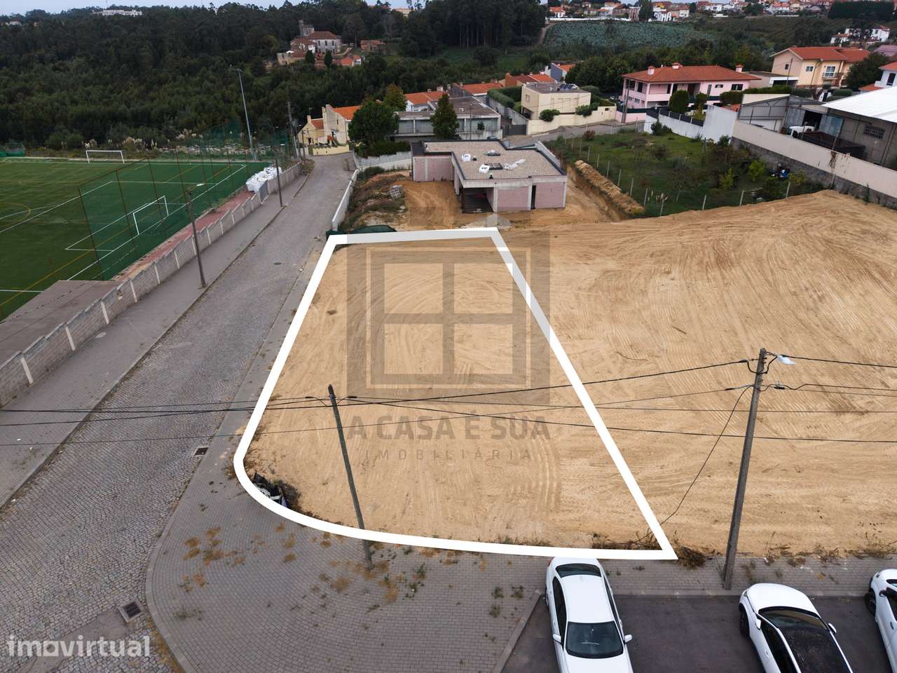 Lote para construção com 601 m2 em Paços de Brandão - Grande imagem: 3/21