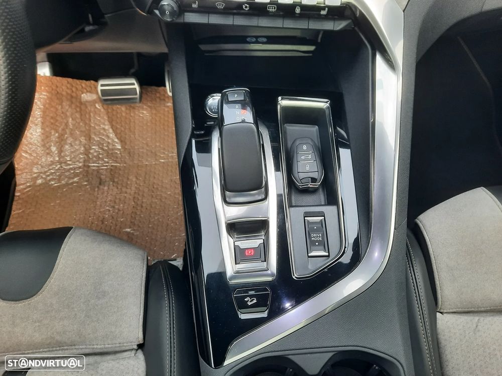 Peugeot 3008 1.6 Hybrid4 GT Pack e-EAT8 - 45