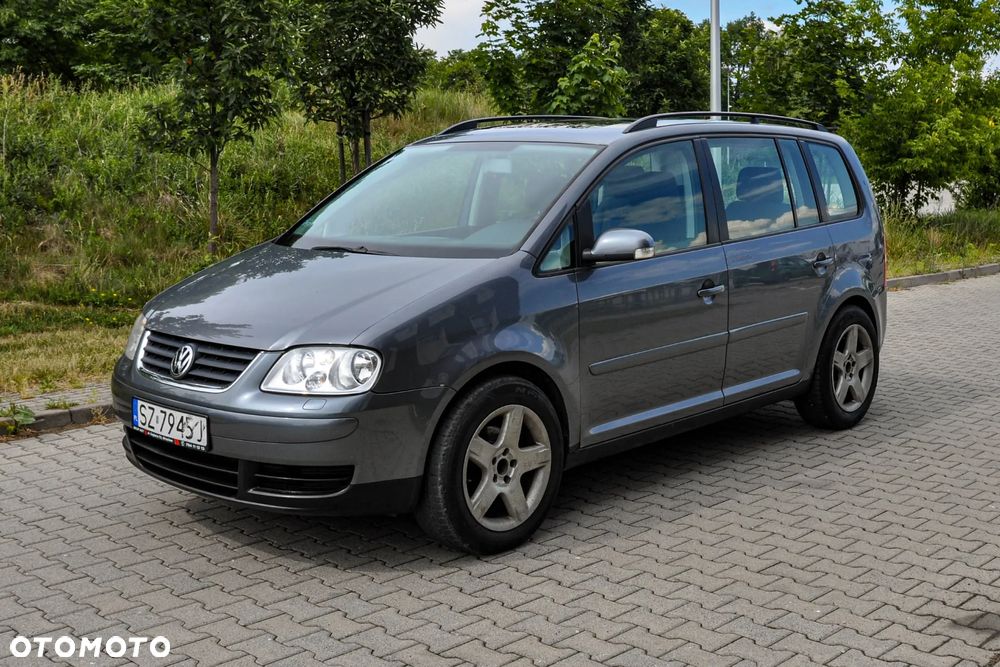 Volkswagen Touran - 1