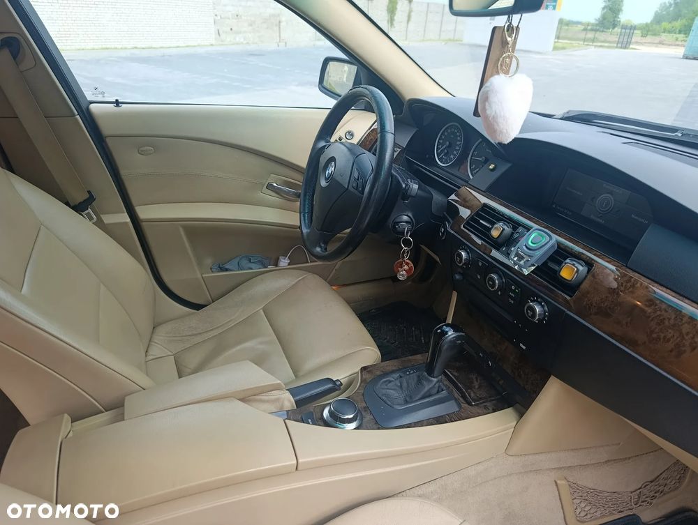 BMW Seria 5 - 16